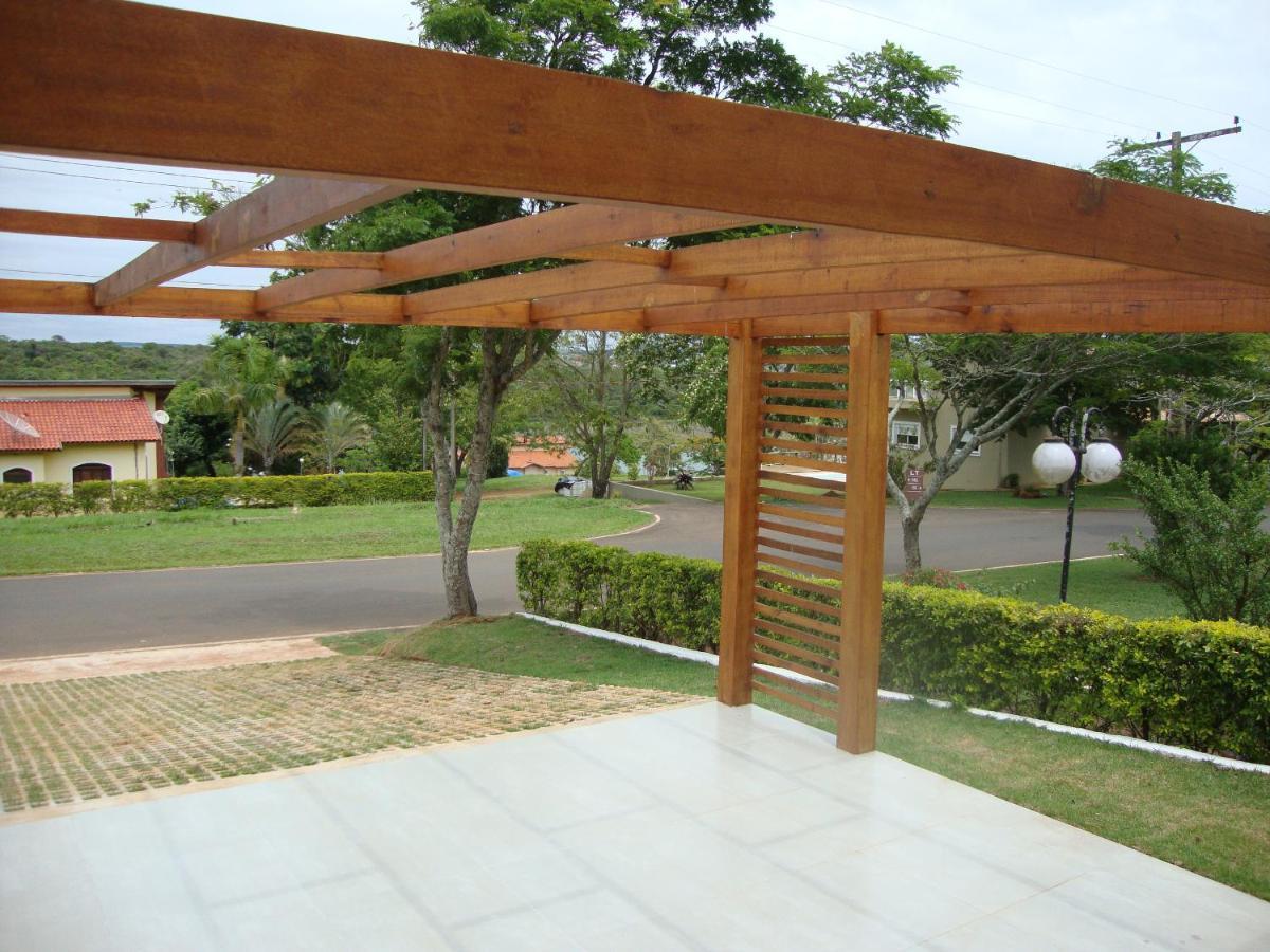 Linda Casa Térrea Em Riviera De Santa Cristina XIII Paranapanema Exterior foto